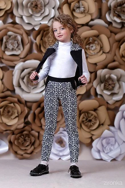 Trousers knitted for the girl an art. 8013