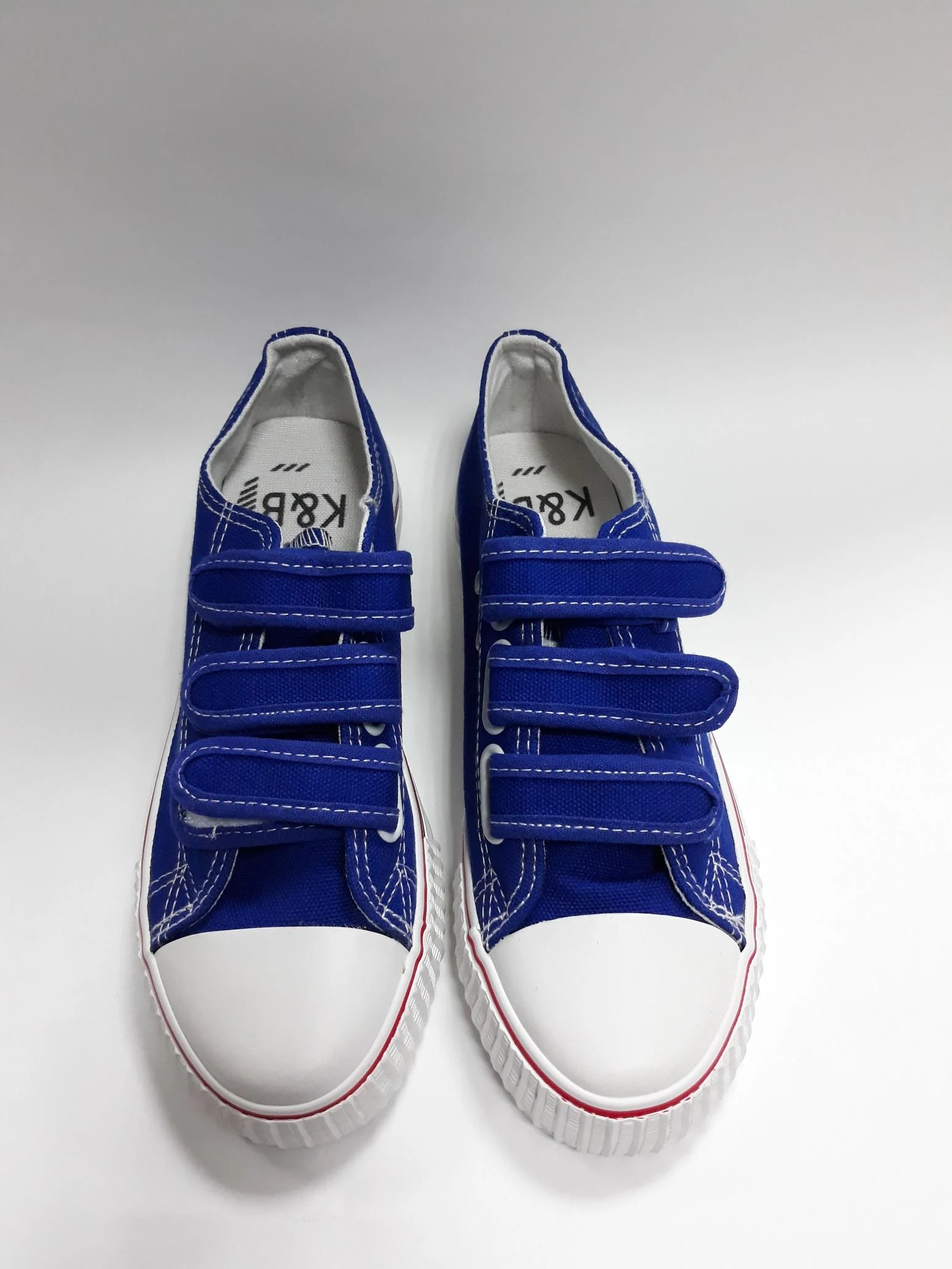 Sneakers for the boy on a flypaper 896-31