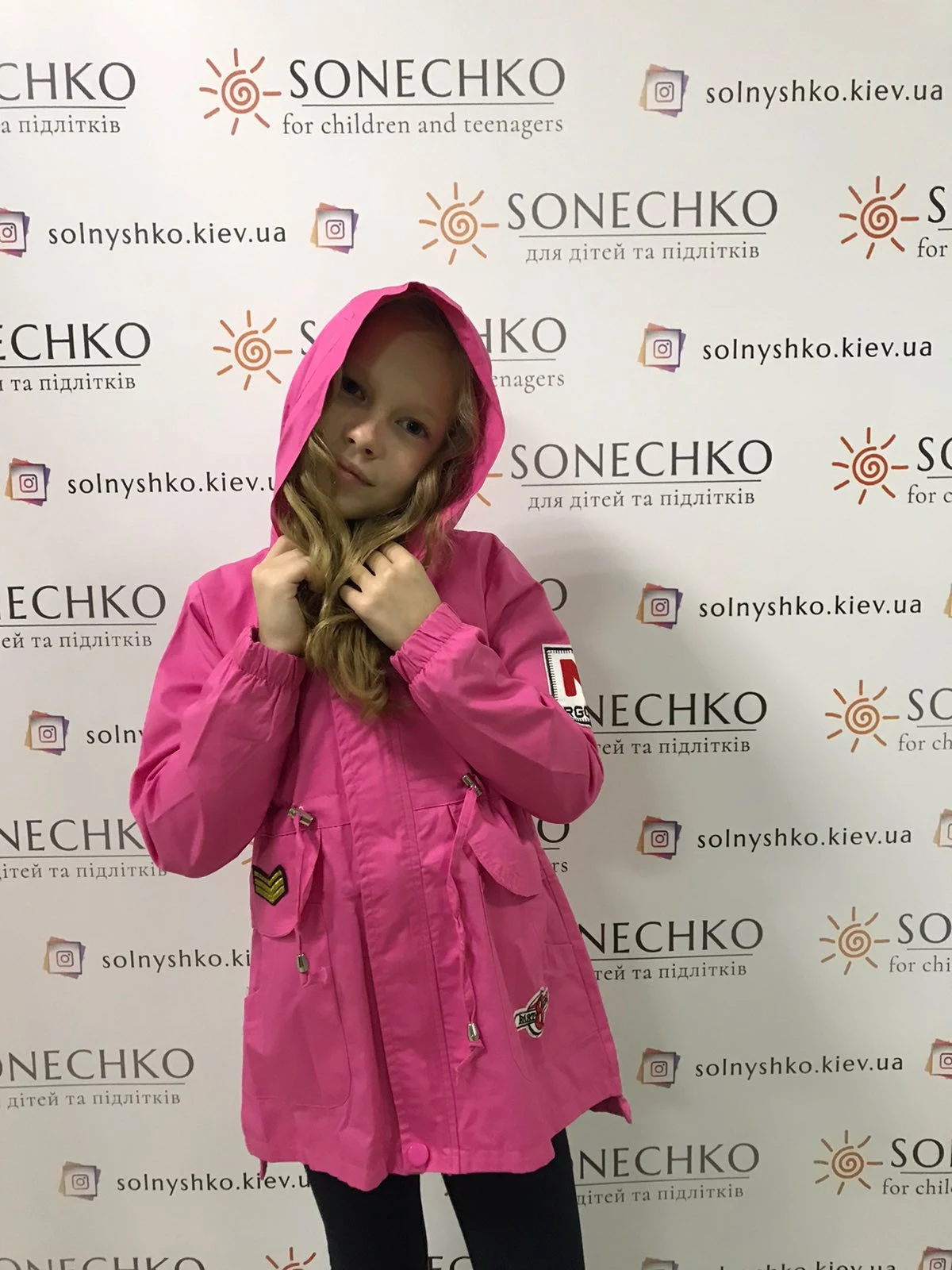 Вітрівка для дівчинки рожева Міккі 2515
