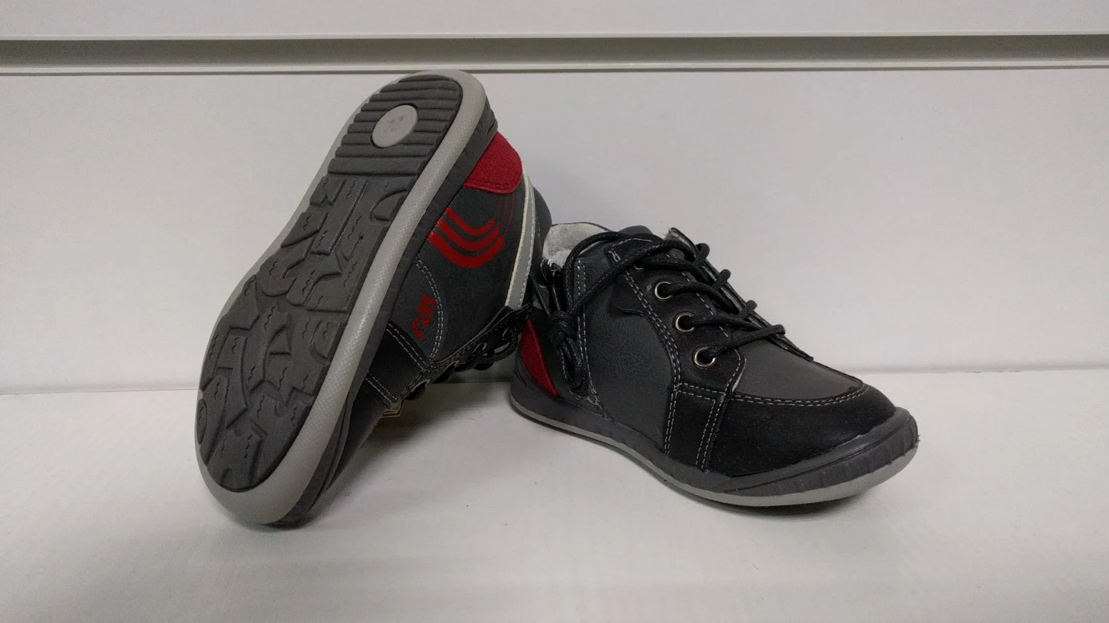 Boots 2A1086 black Poland