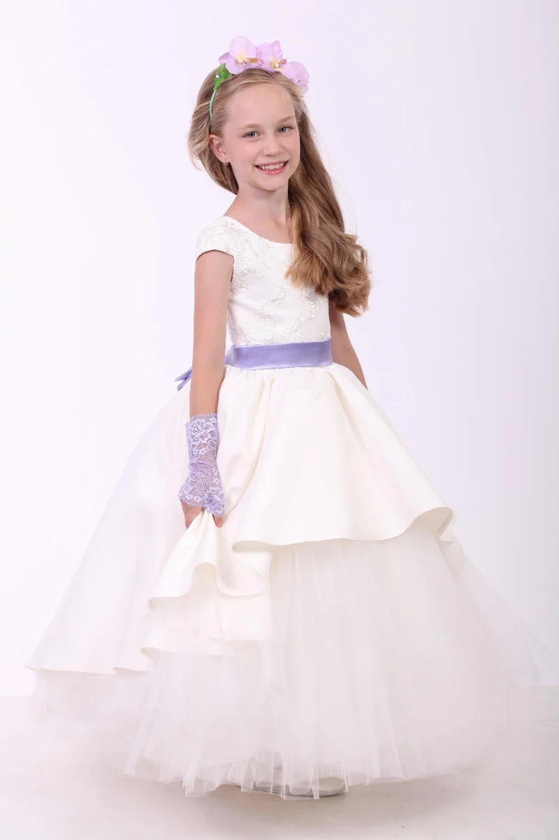 Elegant dress for the girl Pionia Fatin Ivory