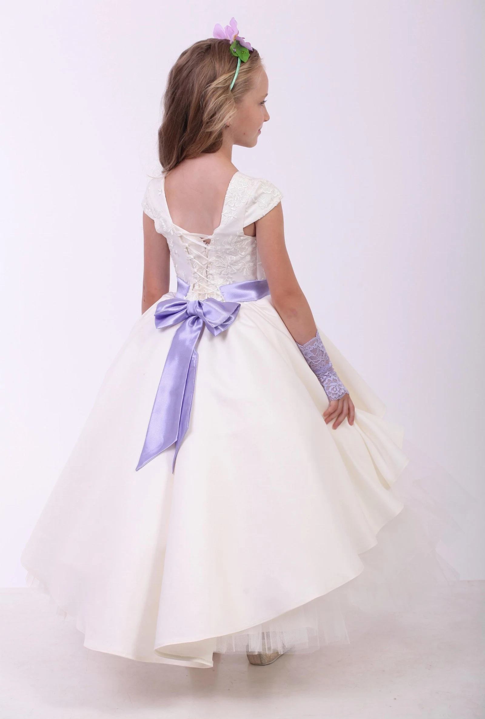 Elegant dress for the girl Pionia Fatin Ivory