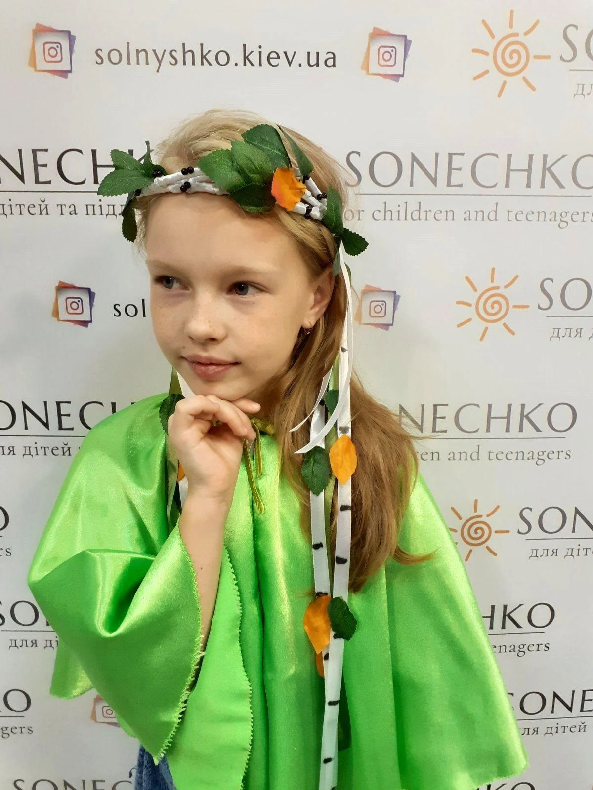 Карнавальний костюм для дівчинки Обруч Берізка