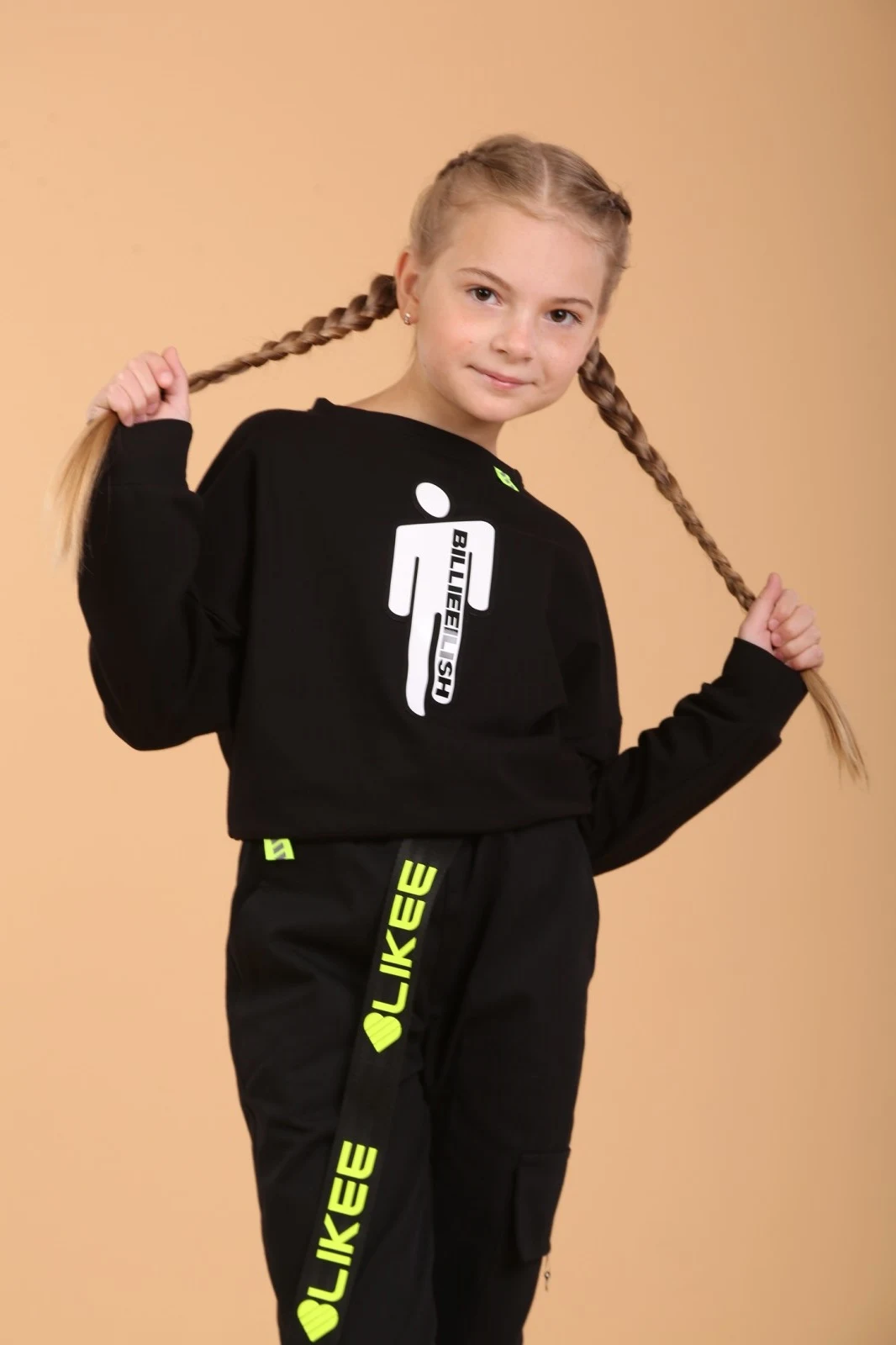 Batnik Billie Eilish with little man black and light green