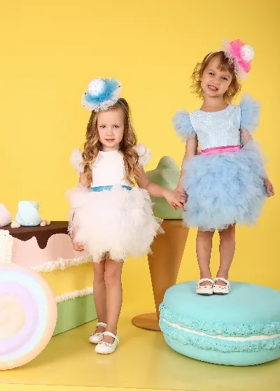 Bead Carnival Costume (White and Blue)