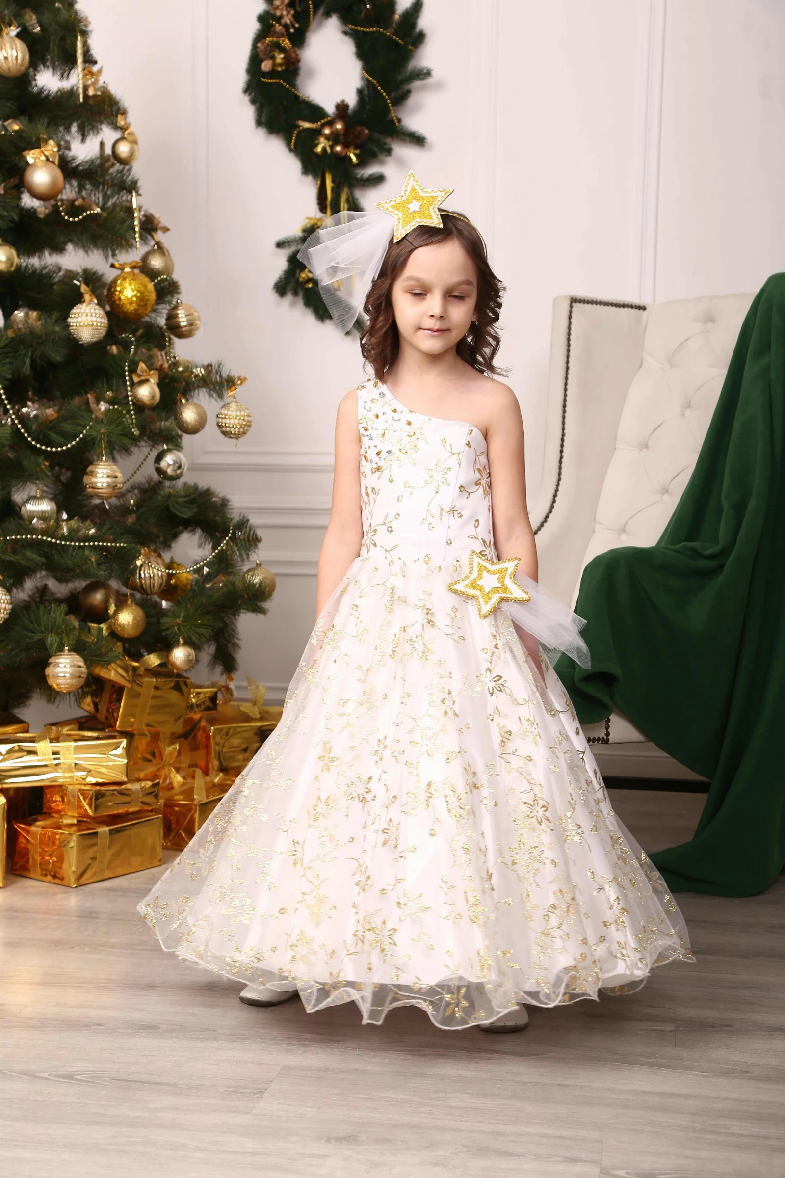 Star Costume, Gold Star