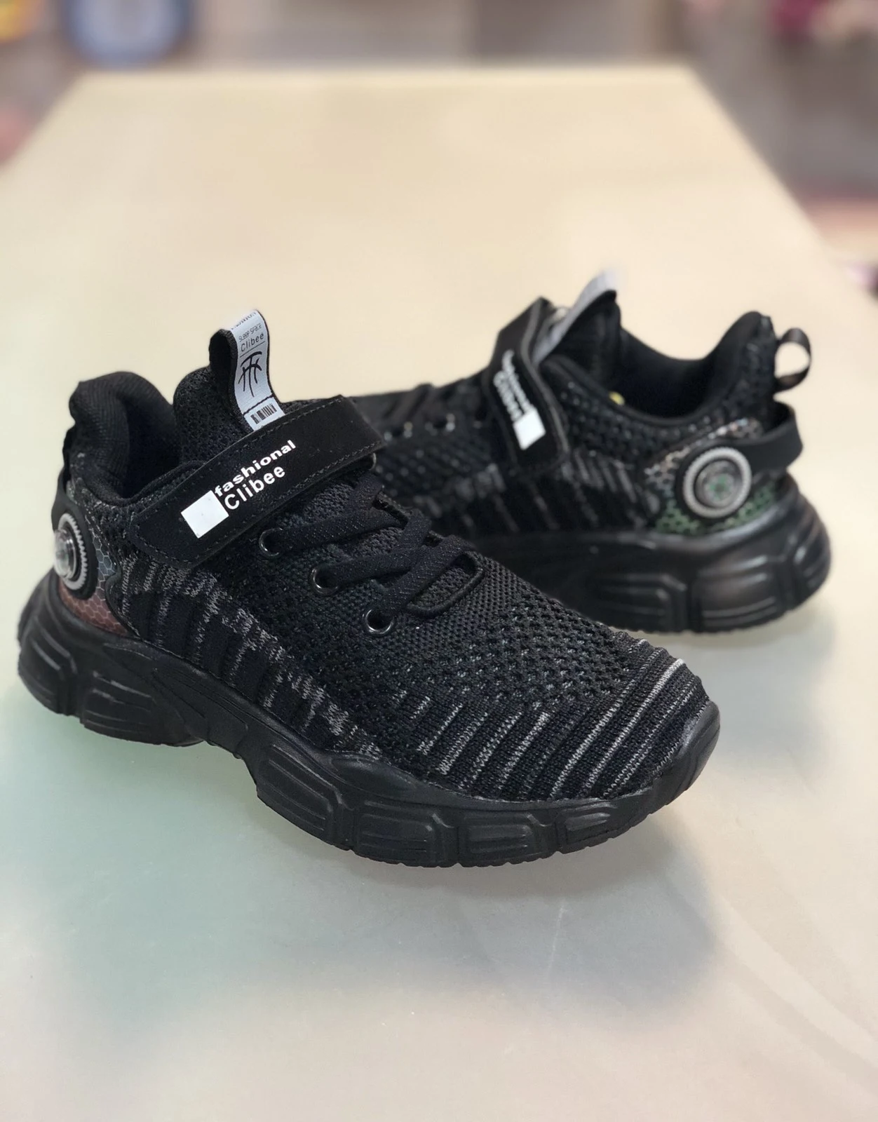 Кросівки F991 чорний