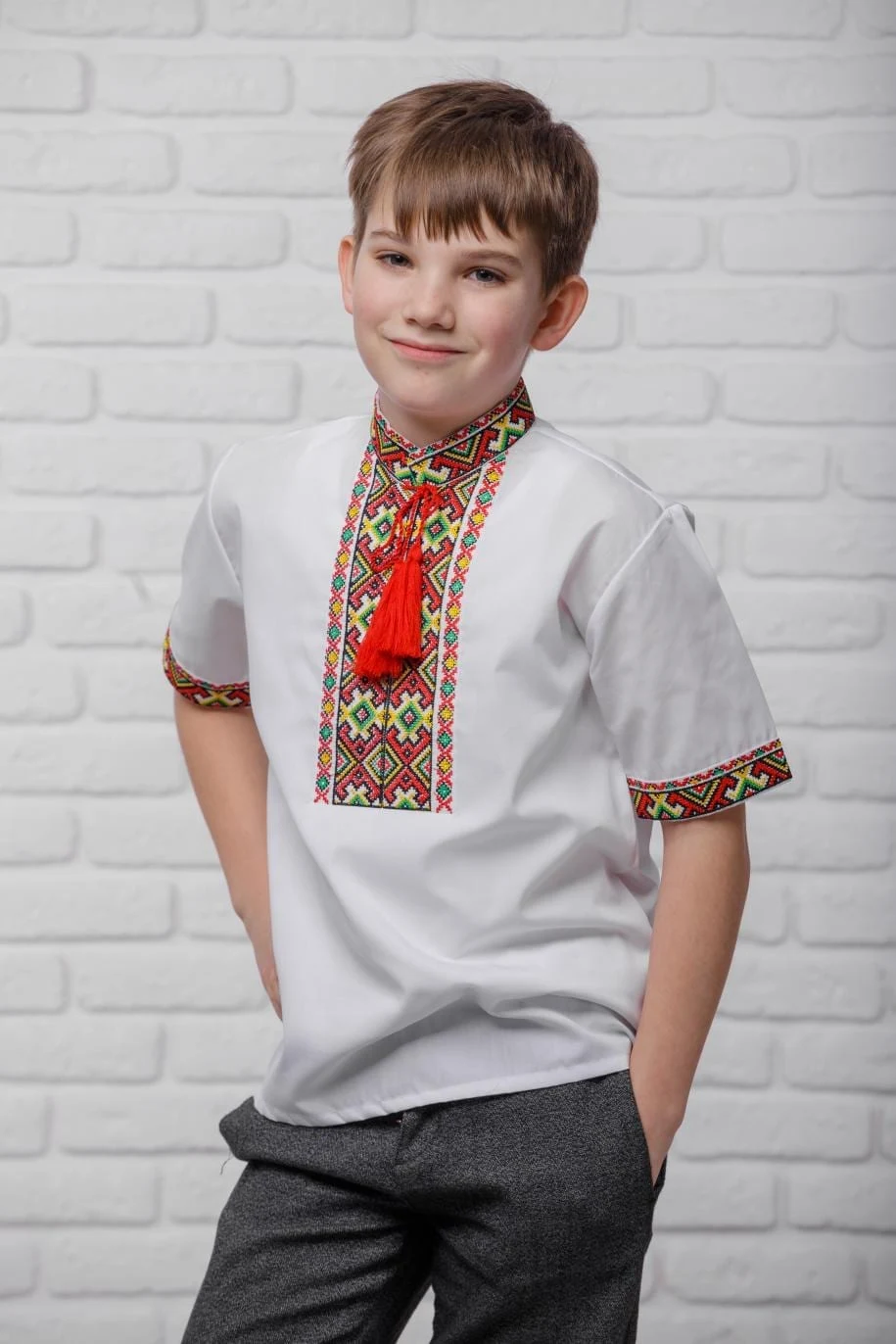 Вышиванка Май красная короткий рукав