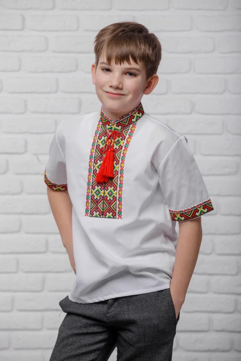 Вышиванка Май красная короткий рукав