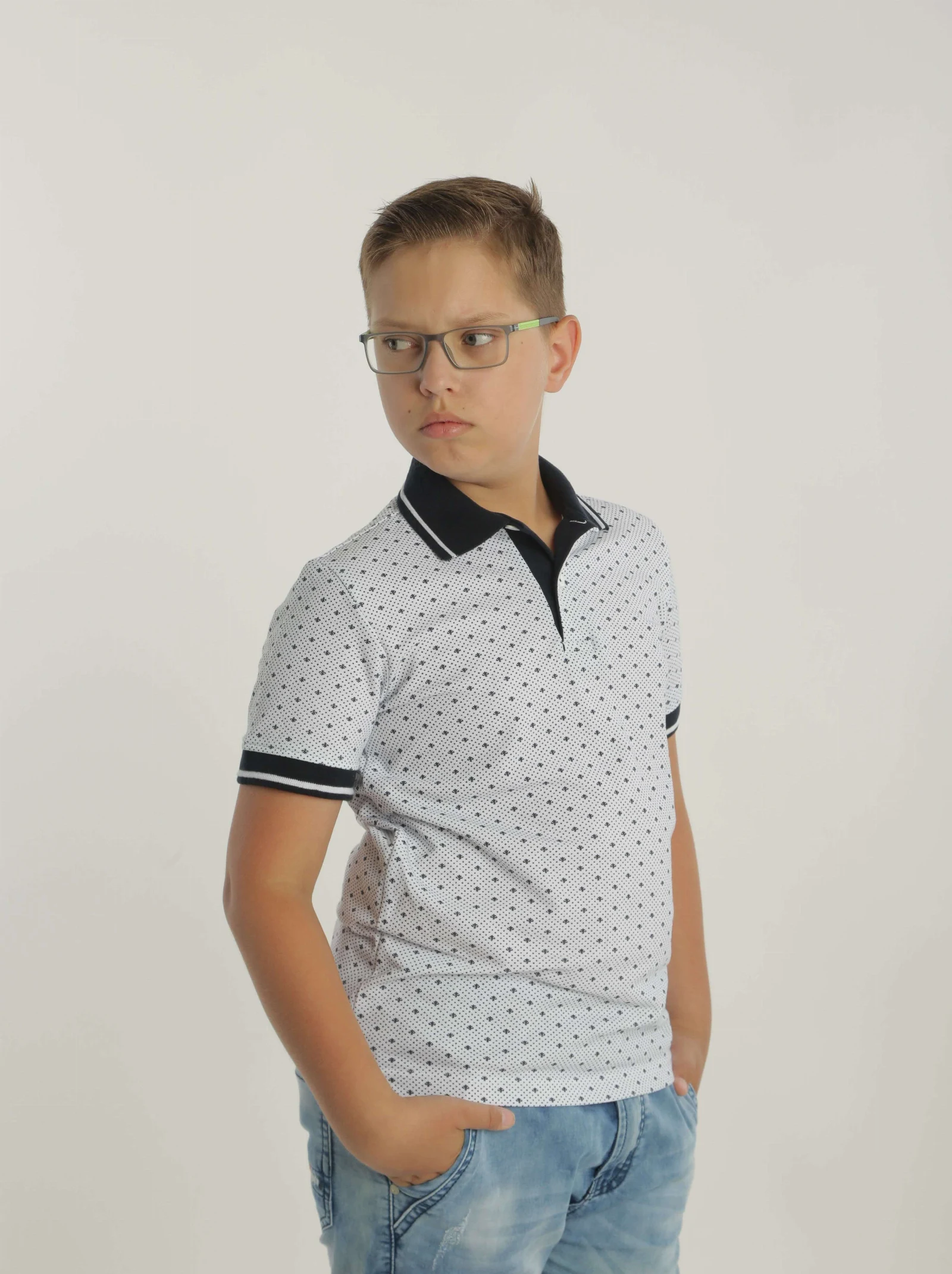 Футболка поло WHITE / P 18MD біла