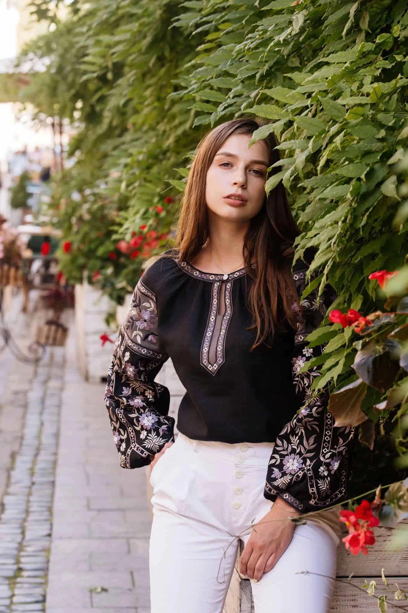 Вишиванка Дарина чорна