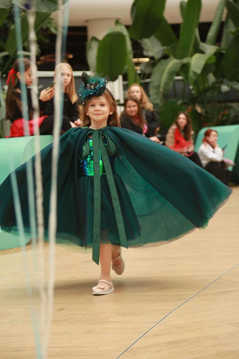 Emerald Glow Witch Costume