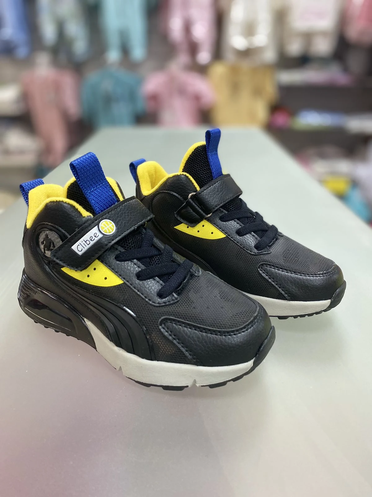 Кросівки black-yellow E167