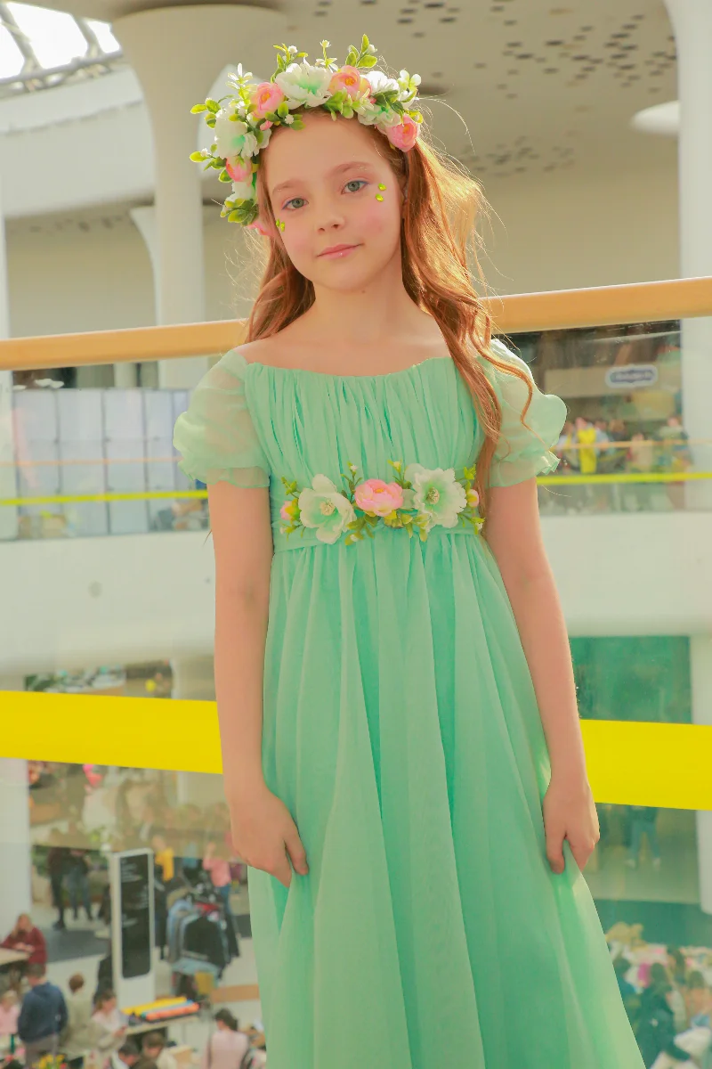 Carnival costume Spring mint from Sonechko with handmade wreath
