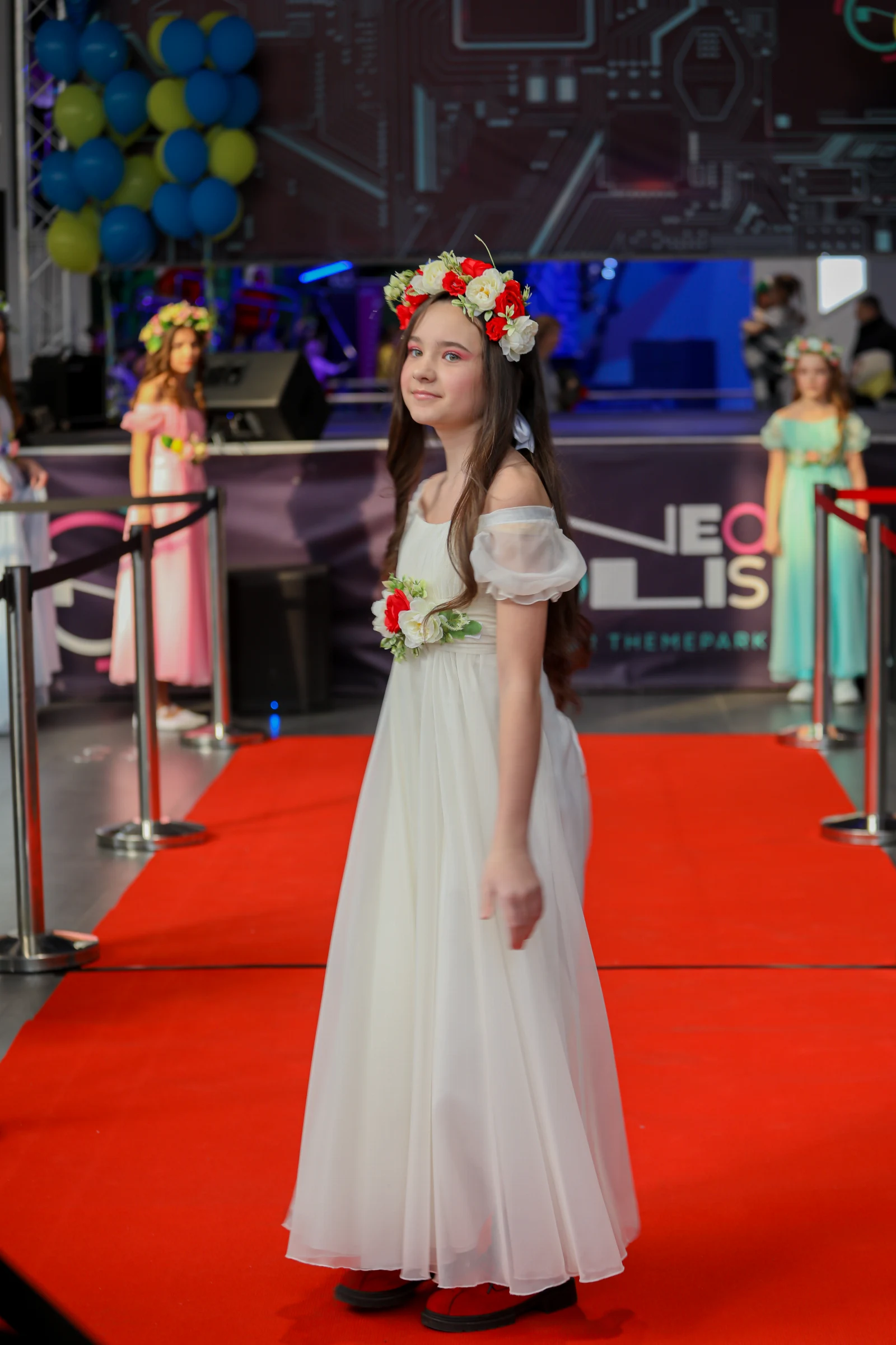 Carnival costume Spring white from Sonechko with handmade wreath