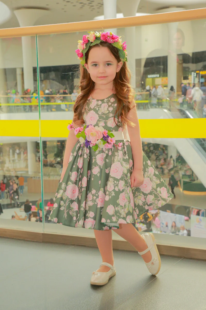 Floral Spring costume by Sonechko with a handmade wreath
