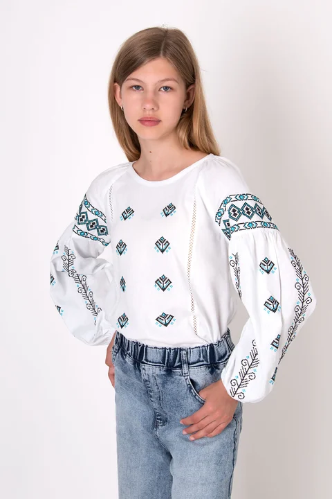 Блуза вишиванка 5172-02 біла з блакитним
