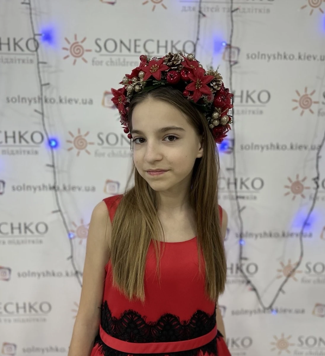 Різдвяний вінок червоний
