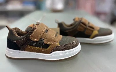 Brown Sneakers XD152