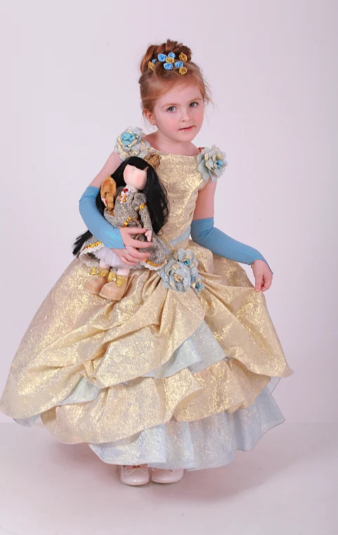 Rental Elegant dress for girls Queen Taya gold