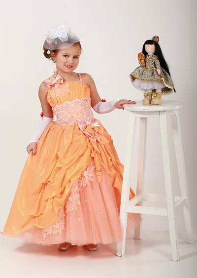 Rental Fancy dress for girls Laura apricot