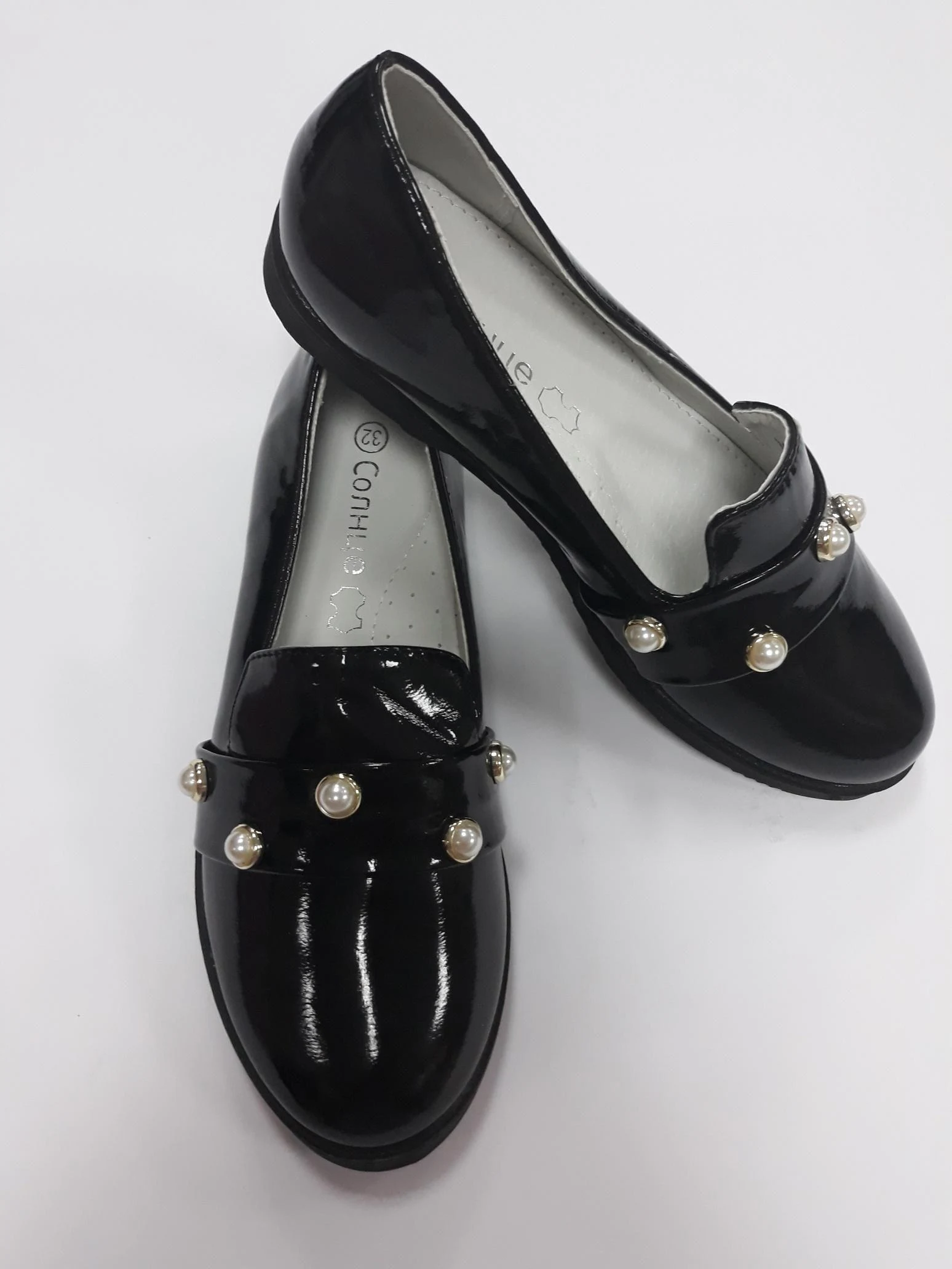 Shoes for girls lacquered black XS18-13 Sun
