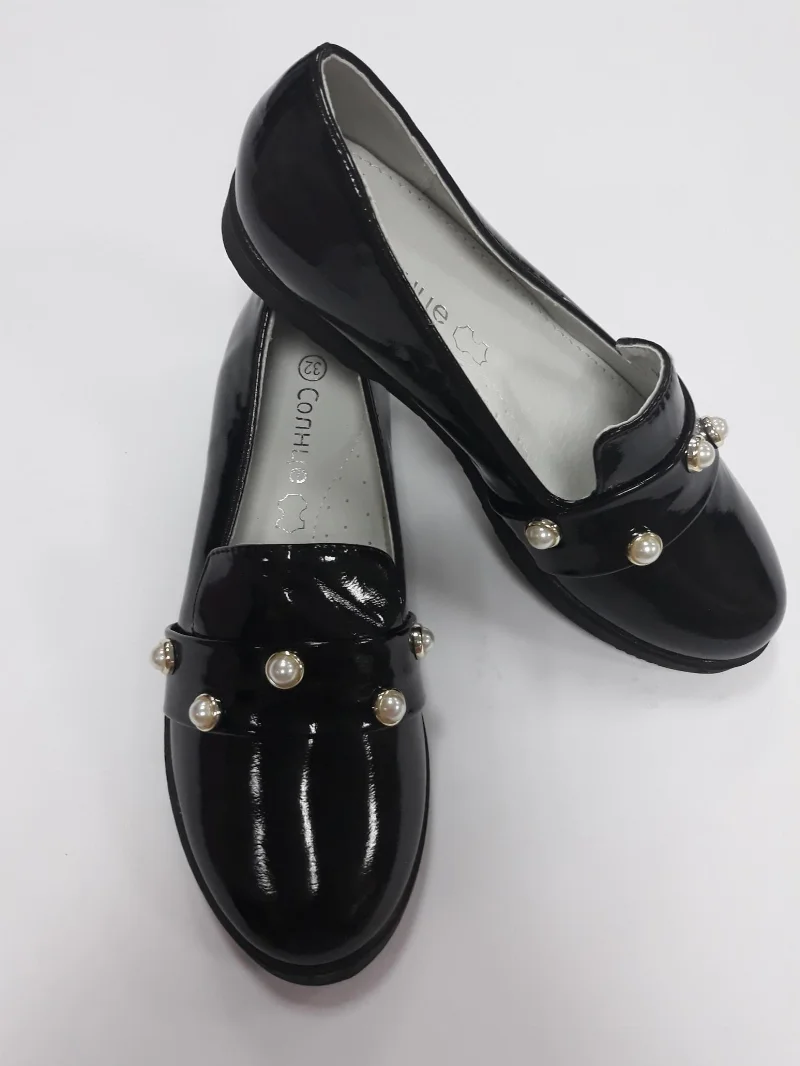Shoes for girls lacquered black XS18-13 Sun