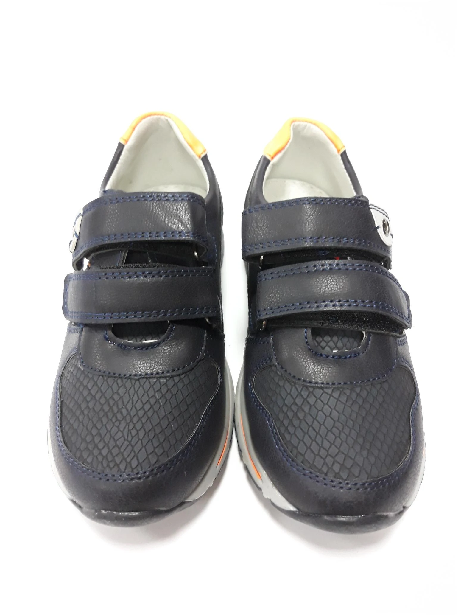 Shoes sneakers NP189