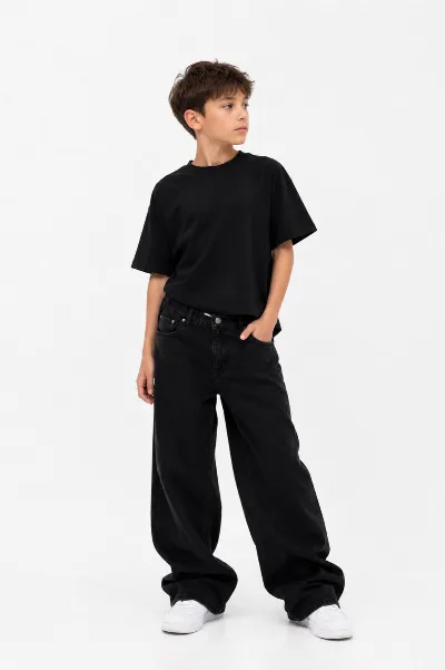Black Long-Sleeve Basic T-shirt 03115 by Madlen