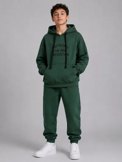 Спортивний  костюм для хлопчика зелений  1733 outdoor JakPani